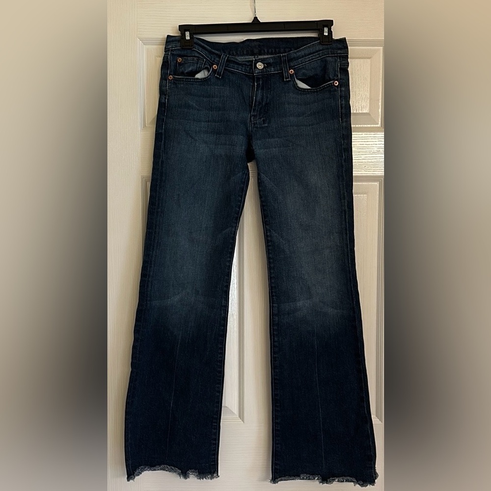 Preowned 7 for all mankind dojo jeans size 32.